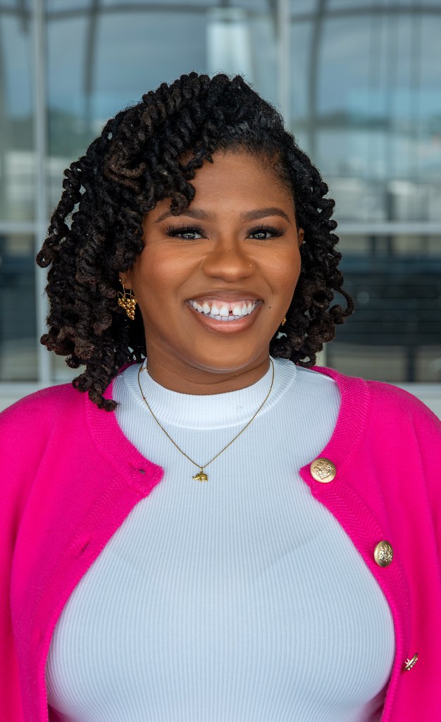 Ebony Mochoir